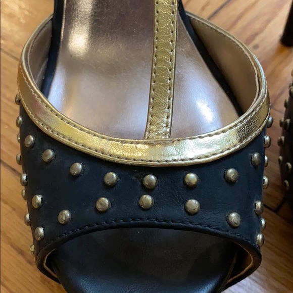 Black and Gold peep toe size 9 - Picture 3 of 8